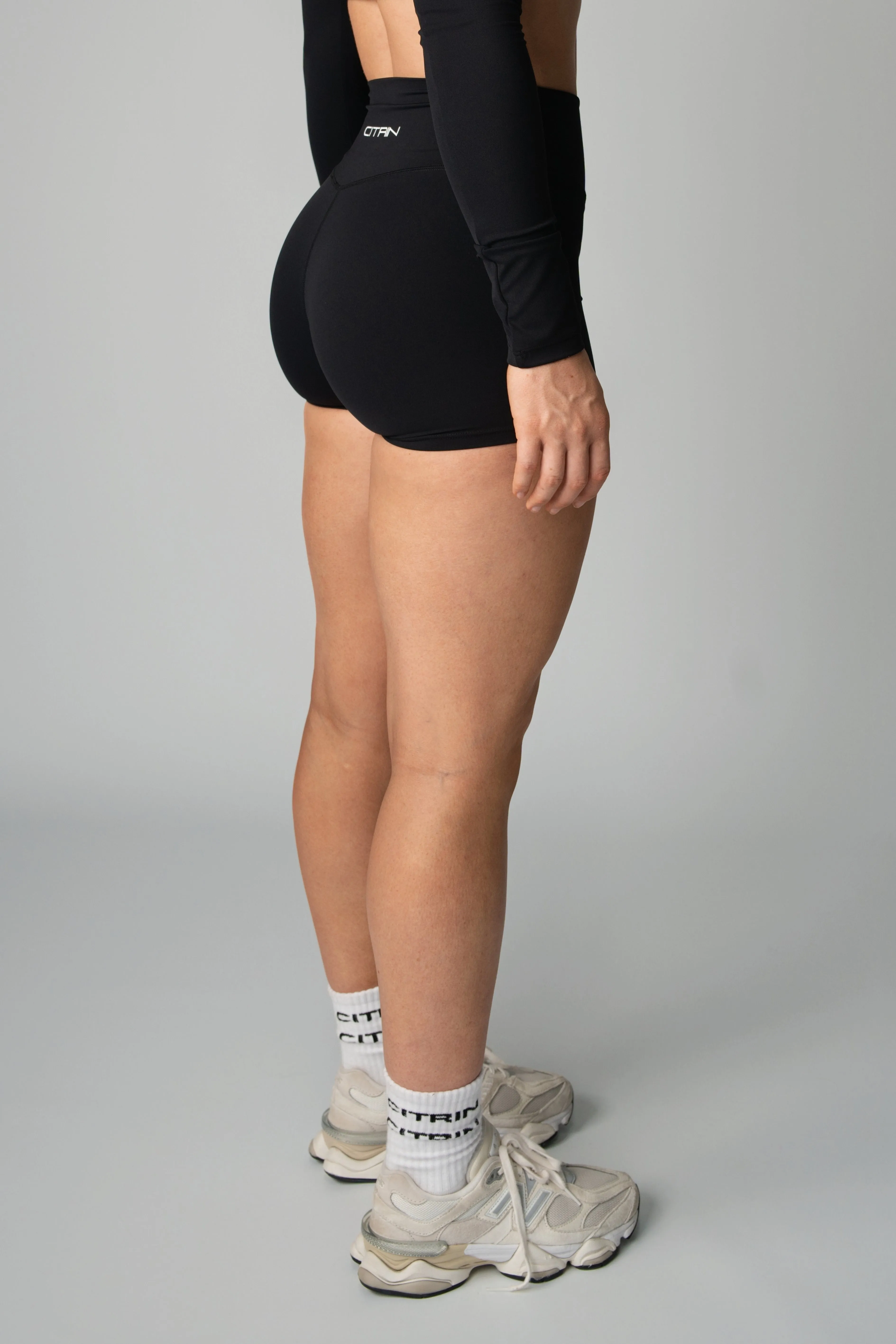 AURA MINI SHORTS - BLACK